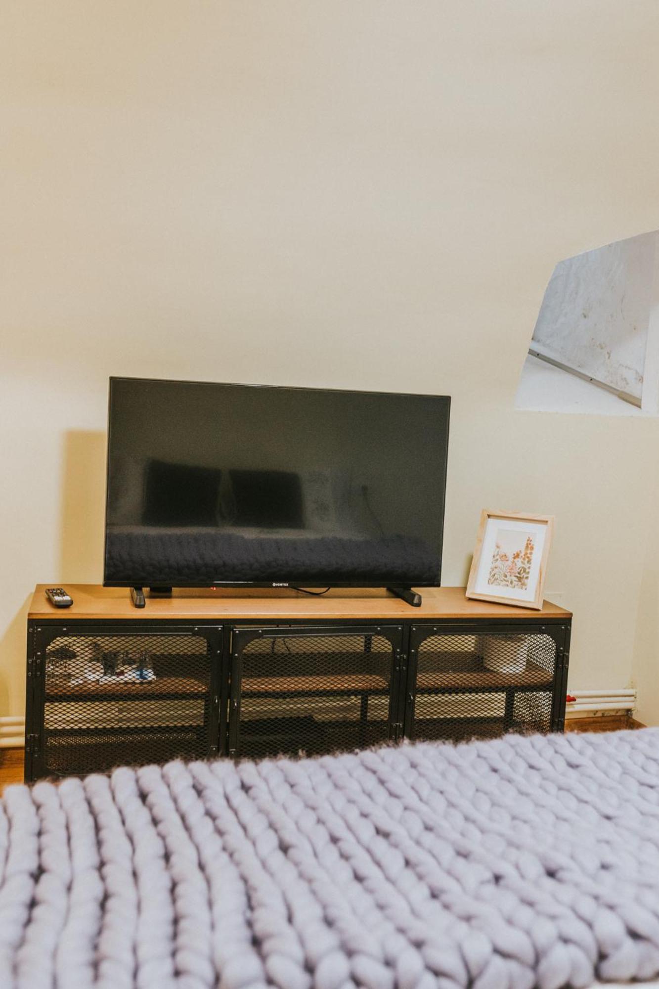 Locart -Cozy Downtown Apartment, Near Black Church With Free Wi-Fi Brasov Exterior photo
